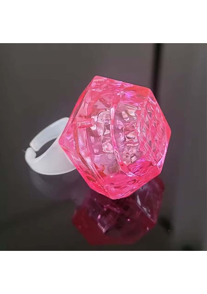 Kristal Tasarımlı LED Işıklı Pembe Yüzük