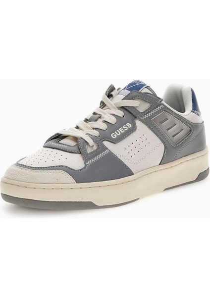 Vincent Logolu Sneaker