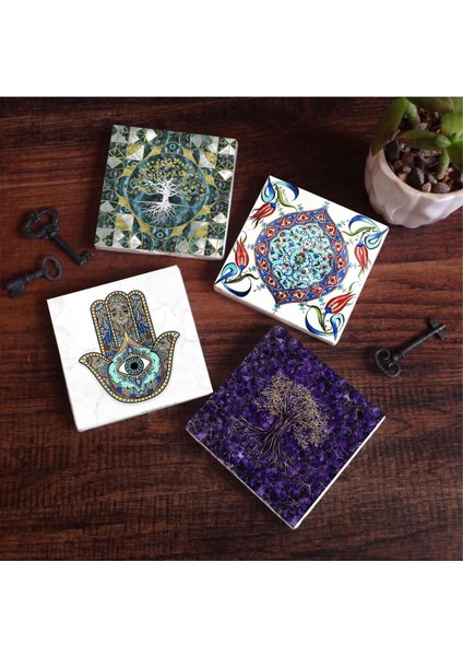 Hayat Ağacı, Çini Sanatı, Fatma Ana Eli (Hamsa) Taş Bardak Altlığı Seti - 4 Parça - Dekoratif, Rustik Mutfak Aksesuarı, 10X10 Cm, Kaydırmaz Tabanlı, Şık ve Dayanıklı SC484