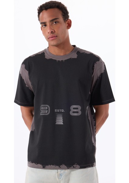Z5GI05I3Z14JBLK Kocha Cn T-Shırt Siyah Yuvarlak Yaka Oversized Desenli Erkek T-Shirt