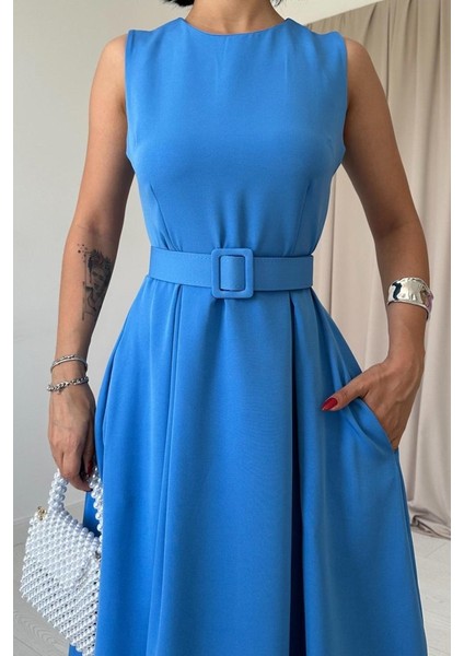 Mavi Halter Yaka Kloş Elbise