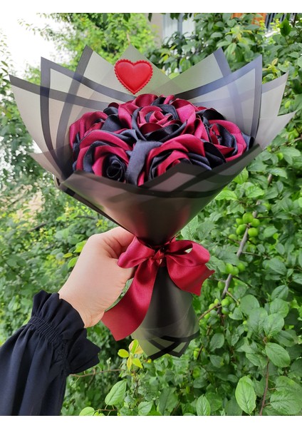 7 Li Solmayan Gül Buketi Bordo-Siyah Dışı Siyah fiyatları