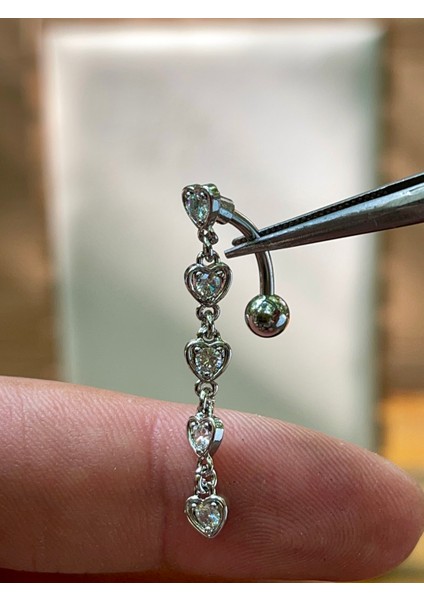316 L Cerrahi Çelik Sallantılı Kalp Detaylı Zirkon Taşlı Göbek Piercingi