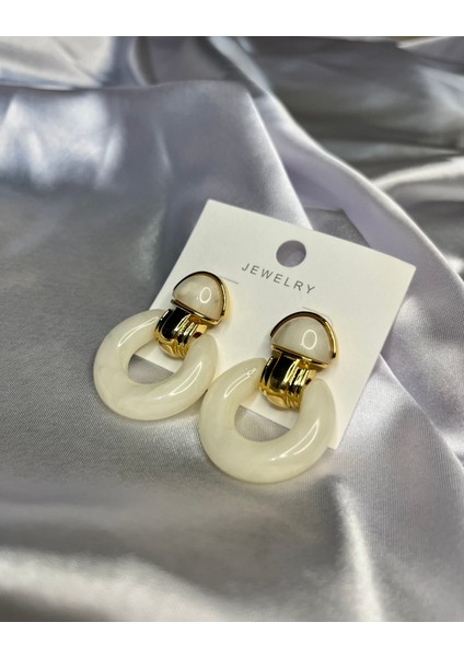 Kadın Modern Tasarım Gold Detaylı Küpe fırsatları