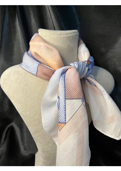 Kadın Geometrik Desenli Şık Soft Fular – Pastel Renkli Zarif Boyun Aksesuarı