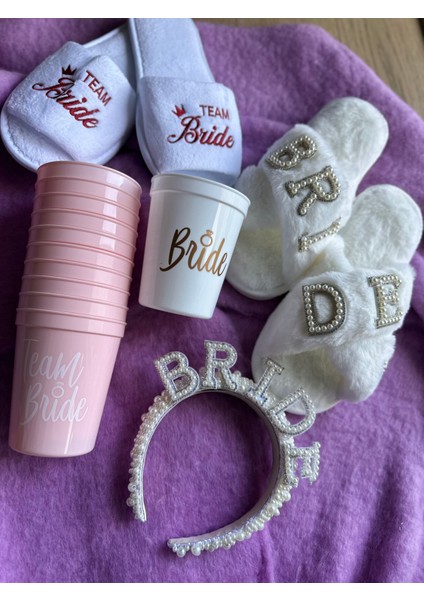 Party Box- Inci Bride Taç, Peluş Terlik, 10’lu Bardak, 4’lü Bordo Işlemeli Bride Team Terlik fiyatları