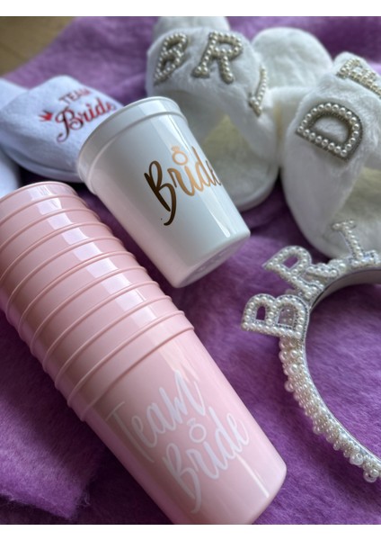 Party Box- Inci Bride Taç, Peluş Terlik, 10’lu Bardak, 4’lü Bordo Işlemeli Bride Team Terlik modelleri