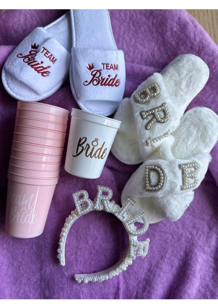 Party Box- Inci Bride Taç, Peluş Terlik, 10’lu Bardak, 4’lü Bordo Işlemeli Bride Team Terlik fırsatları