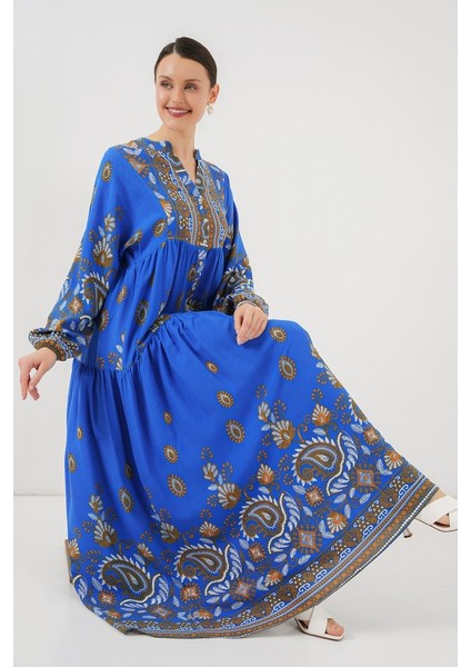 2423 Otantik Desenli Tesettür Elbise - Saks 1