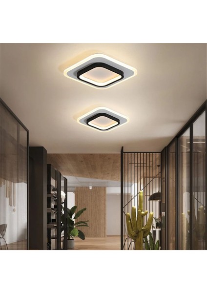 UltraNova Modern 3'lü renkli LED tavan lambası, 24x24cm, akrilik ve metal malzeme