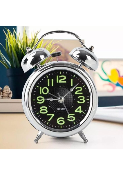 UltraNova Vintage metal masa saati, büyük boy, analog gösterge, ışıklı alarm, şık gri tasarım fırsatları