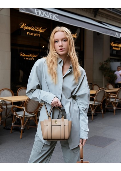 Kadın Mini Tote Çanta El ve Omuz Kullanımına Uygun Modern Gold Tokalı Tasarım