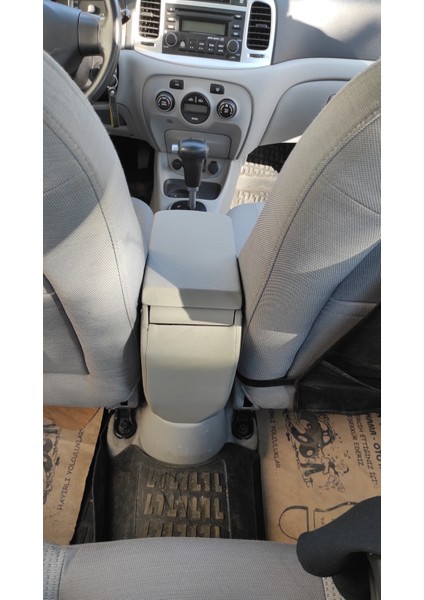 Hyundai Accent Era Vidasız Konsola Geçmeli Kolçak (Gri) indirimleri