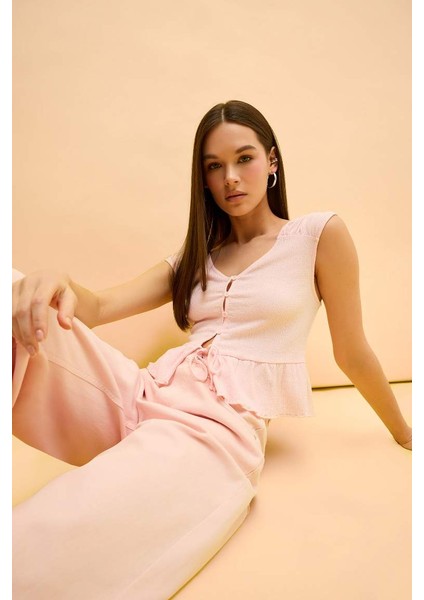 Yeni Sezon Regular Fit V Yaka Önden Bağlamalı Bürümcük Kısa Kollu Bluz modelleri