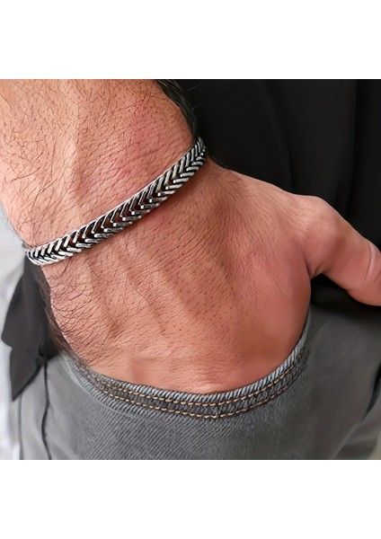 Çelik Bileklik Sık Örgü Zincir Model Titanyum 0.6 mm Genişlik 19 cm Gümüş Silver fırsatları