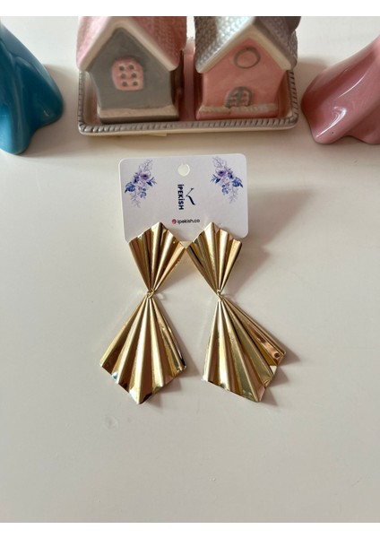 Bohem Tarz Asimetrik Küpe – Gold Renk, Büyük Sallantılı, Çivi Kapama fiyatları