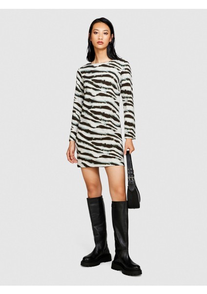 Desenli Arkası V Yaka Uzun Kollu Elbise Kadın Beyaz T-Shirt - 323A4KHJLV04T modelleri