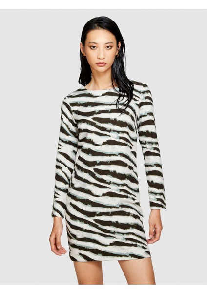 Desenli Arkası V Yaka Uzun Kollu Elbise Kadın Beyaz T-Shirt - 323A4KHJLV04T indirimleri