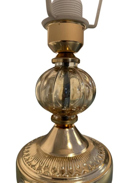 Royal Altın Renkli Metal Ayak Bal Rengi Cam Krem Başlıklı Şık Abajur Masa Lambası fiyatları