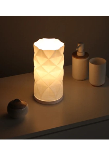 Origami Tasarımlı Kablolu LED Abajur