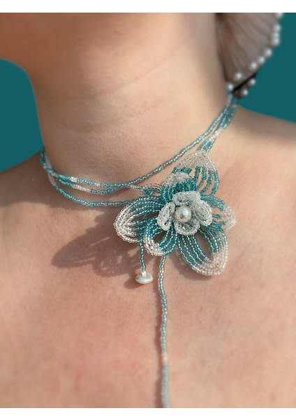 Ice Blue Çiçek Kolye