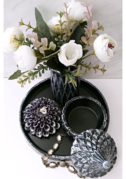 Minimal Gümüş-Siyah Vazo Yuvarlak Tepsi Çiçek Formlu Kokulu Mum Şık Bir Kutu Içeren Dekorasyon Seti fırsatları