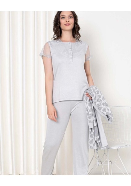 Sabahlıklı Pijama Seti