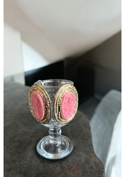 Oval Dokulu Hasır Detay Küpe