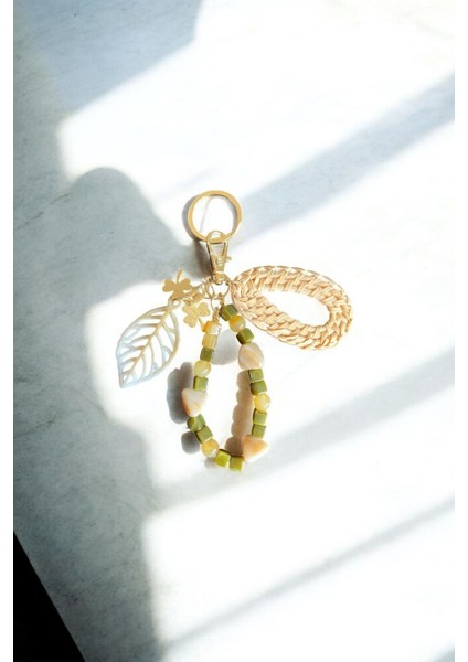 Taşlı Yaprak Detay Anahtarlık Çanta Charmı modelleri