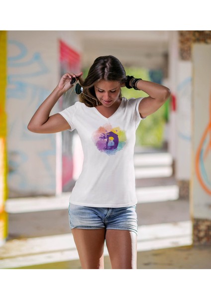 Pilates Yoga Görselli V Yaka Beyaz Tasarım Kadın T-Shirt fiyatları