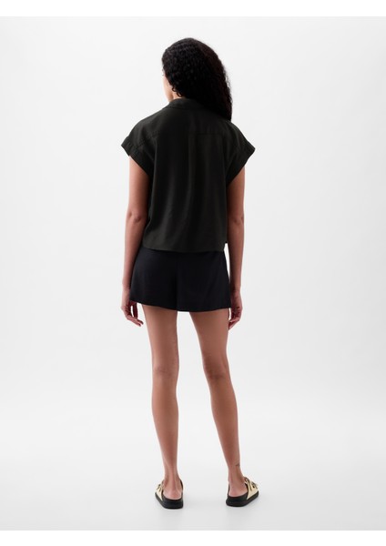 Kadın Siyah Keten Karışımlı Crop Gömlek fırsatları