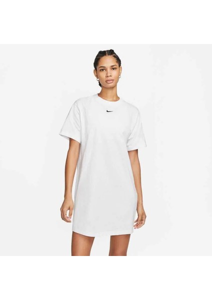 Sportswear Essential Kısa Kollu Kadın Spor Tişört DV7882-100 Beyaz - M indirimleri