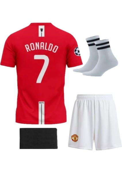 Cristiano Ronaldo Mabchester.unıted Moscow 2008 Kırmızı Çocuk Forması 4lü Set Çorap+Biliklik Hediye