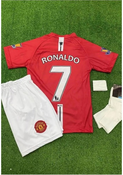 Cristiano Ronaldo Mabchester.unıted Moscow 2008 Kırmızı Çocuk Forması 4lü Set Çorap+Biliklik Hediye indirimleri