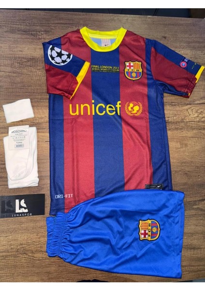 Barcelona 2011 Sezon Şampiyonlar Ligi Lionel Messi Retro Bordo Çocuk Forması 4lü Set Çorap+Biliklik Hediye fiyatları
