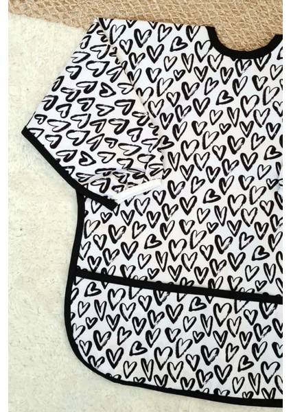 Elite Heart Desenli Sıvı Geçirmez Unisex Aktivite ve Mama Önlüğü 6-24 Ay 1 Adet fırsatları