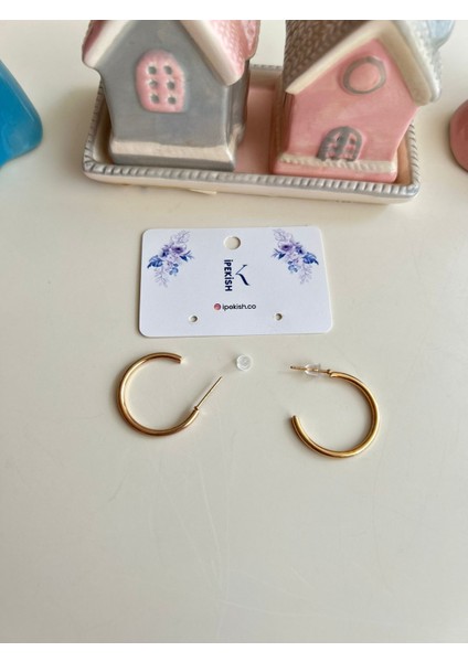 Düz Gold Halka Küpe – Orta Boy & Zarif Çivi Kapama fırsatları