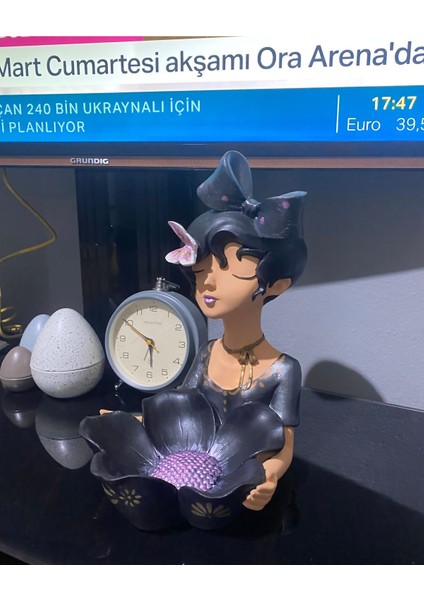 Elite Sunumluk Kelebekli Kız Yükseklik:32 cm En:20 cm 1 Adet