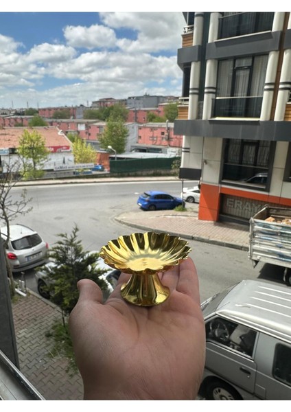 Elite Ayaklı Tırtıklı Lokumluk Gold 4 Lü Takım Model 1 1 Adet