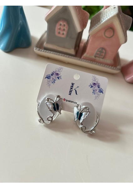 Kelebek Figürlü Küpe – Büyük Beyaz Taşlı, Renkli Detaylı, Silver Renk fırsatları