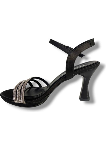 484-25 Parlak Deri 3 Bant Taşlı Kadın Sandalet modelleri