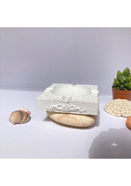Elite El Yapımı Beton Küllük – Sade, Şık ve Kişiselleştirilebilir 1 Adet
