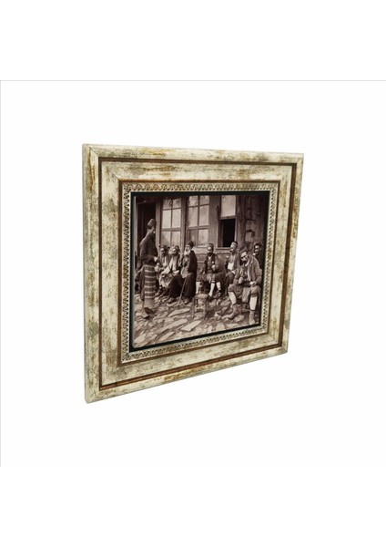 Istanbul’da Bir Kahvehane Resmi Baskılı Doğaltaş Tablo (25 x 25 KRT-136)