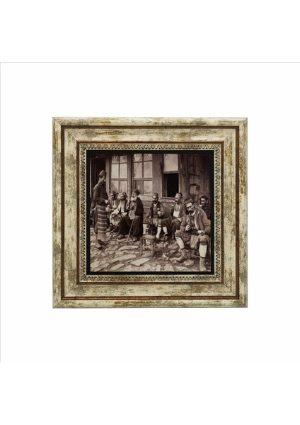 Istanbul’da Bir Kahvehane Resmi Baskılı Doğaltaş Tablo (25 x 25 KRT-136)