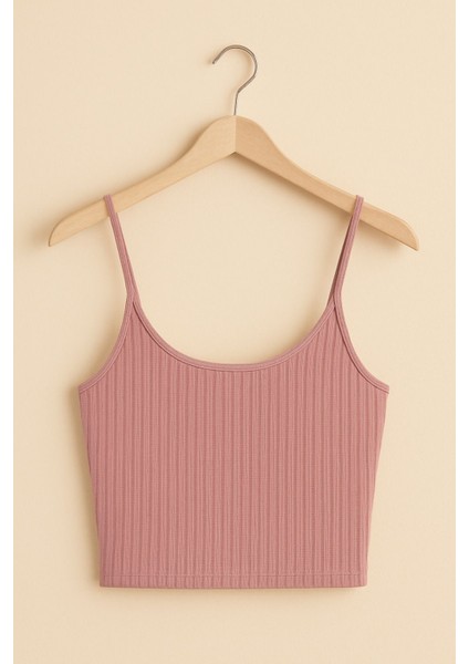 Berrak Kadın Ayarlanabilir Ip Askılı Fitilli Kısa Atlet modelleri