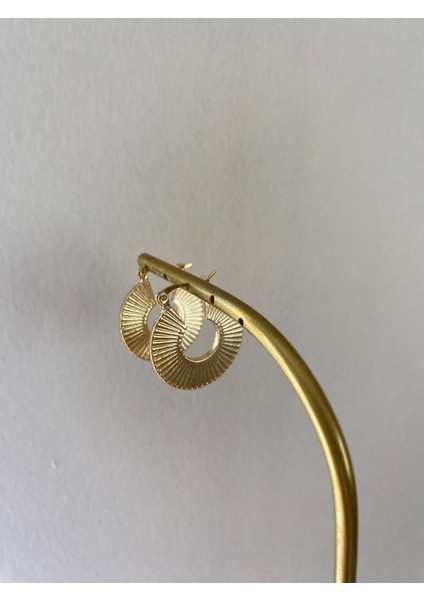 Çizgi Model Modern Altın Renkli Halka Küpe fırsatları