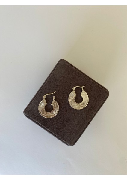 Çizgi Model Modern Gümüş Renkli Halka Küpe modelleri