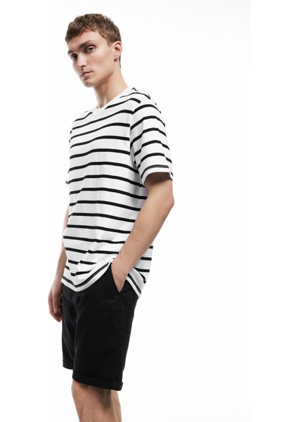 Keten Pamuk Karışımlı Katlamalı Paça Cep Detaylı Beli Bağcıklı Düğmeli Şort