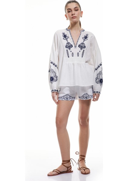 Pamuklu Cepli Etnik Desenli Işlemeli Yüksek Bel Müslin Şort fiyatları