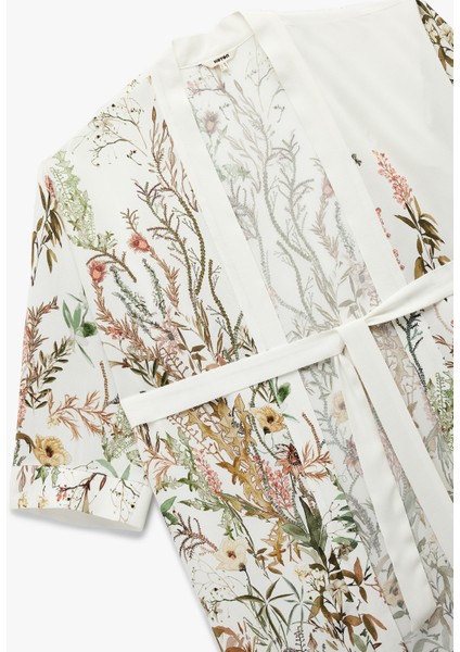 Viskon Kumaş Kuşak Detaylı 3/4 Geniş Kollu Çiçekli Kimono Ceket modelleri